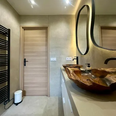 Design Avec Piscine , Jacuzzi , Clim Et Piano Villa *