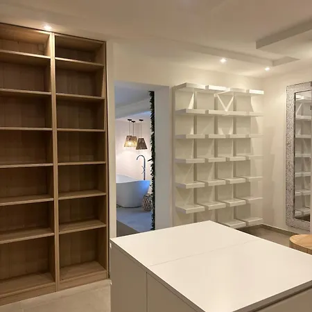 Design Avec Piscine , Jacuzzi , Clim Et Piano Villa Saturargues