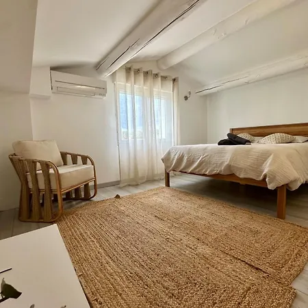 Villa Design Avec Piscine , Jacuzzi , Clim Et Piano Saturargues