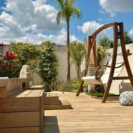 Design Avec Piscine , Jacuzzi , Clim Et Piano Saturargues