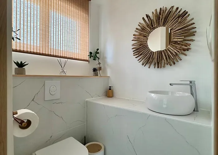 Villa Design Avec Piscine , Jacuzzi , Clim Et Piano