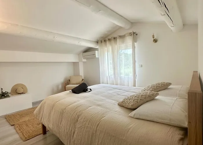 Design Avec Piscine , Jacuzzi , Clim Et Piano Villa